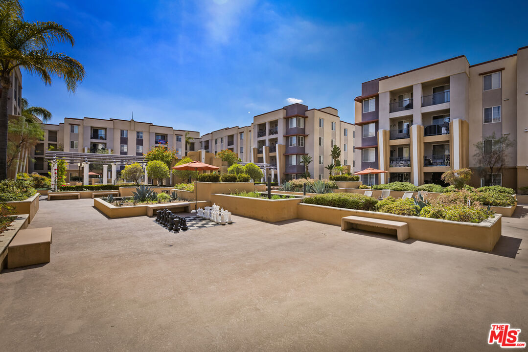 360 W Avenue 26 Unit: 100