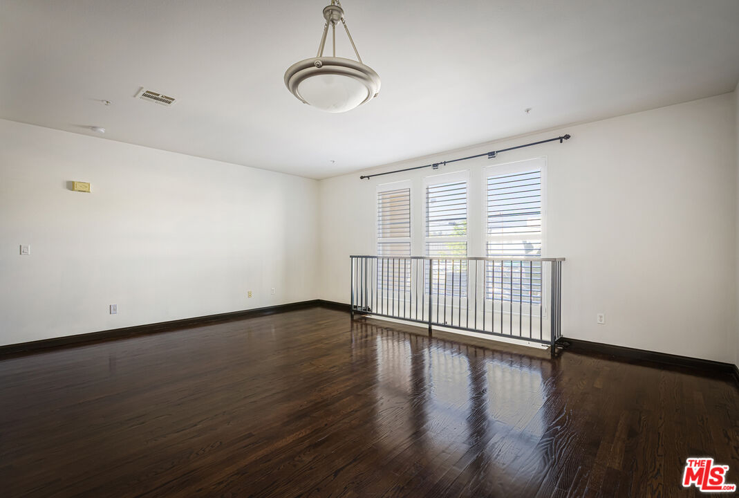 360 W Avenue 26 Unit: 100