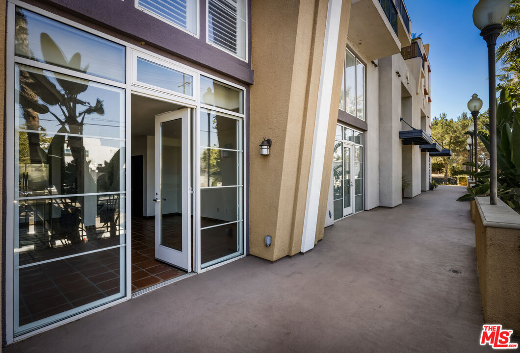 360 W Avenue 26 Unit: 100