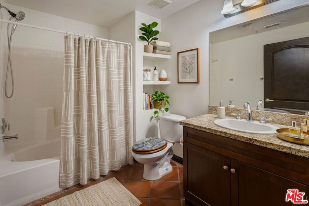 360 W Avenue 26 Unit: 100