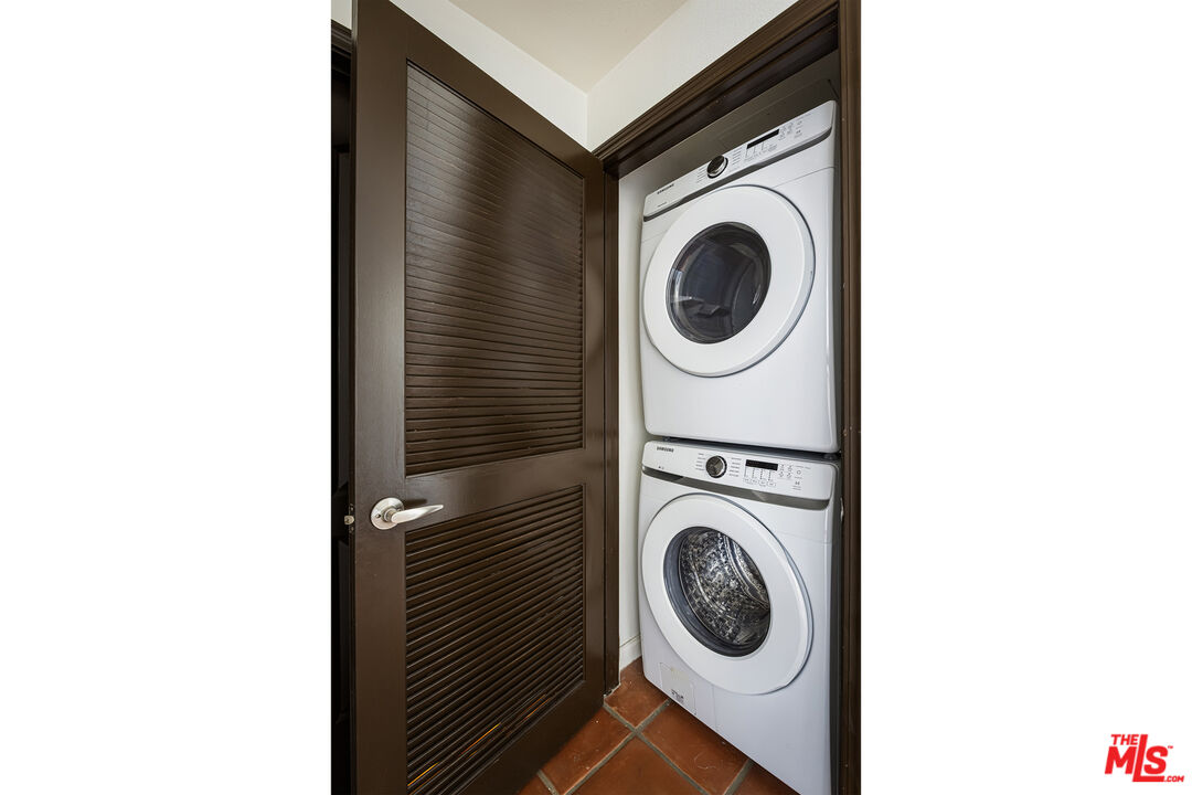 360 W Avenue 26 Unit: 100