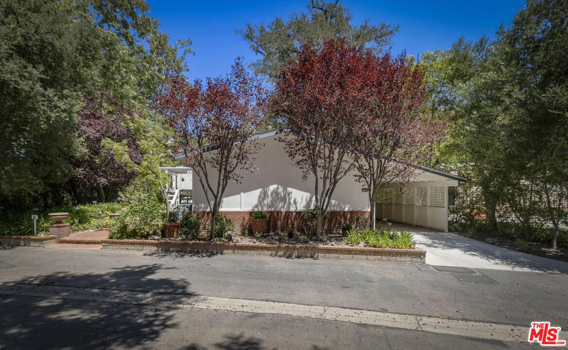 54 Robin Hood Pl