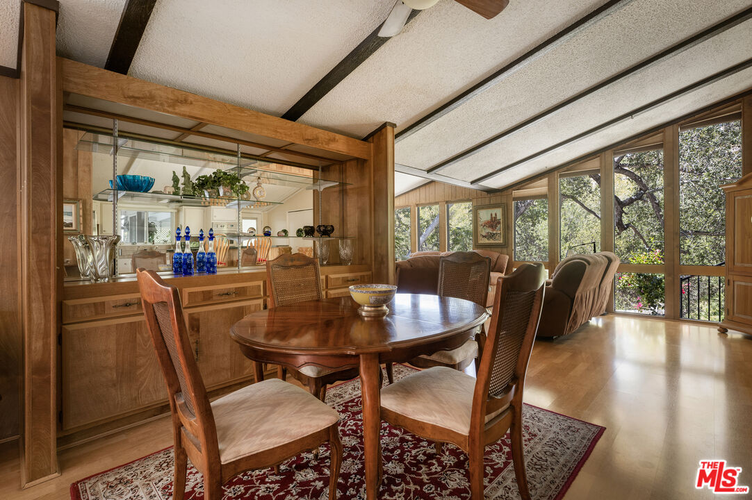 54 Robin Hood Pl
