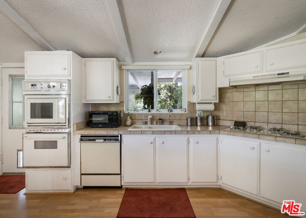 54 Robin Hood Pl