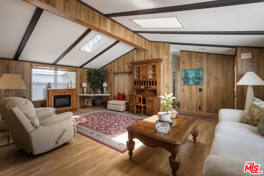 54 Robin Hood Pl