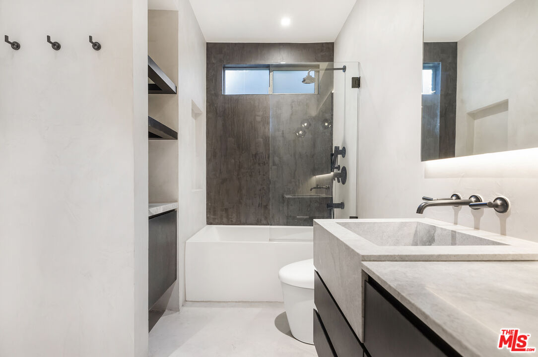 8960 Cynthia St Unit: 116