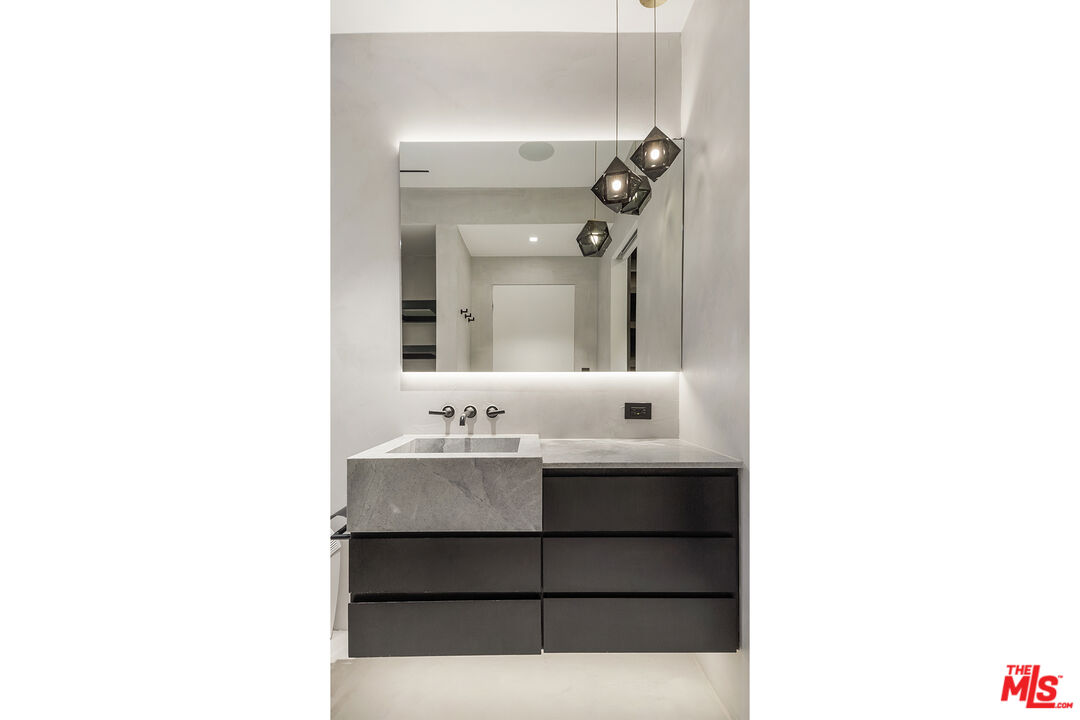 8960 Cynthia St Unit: 116