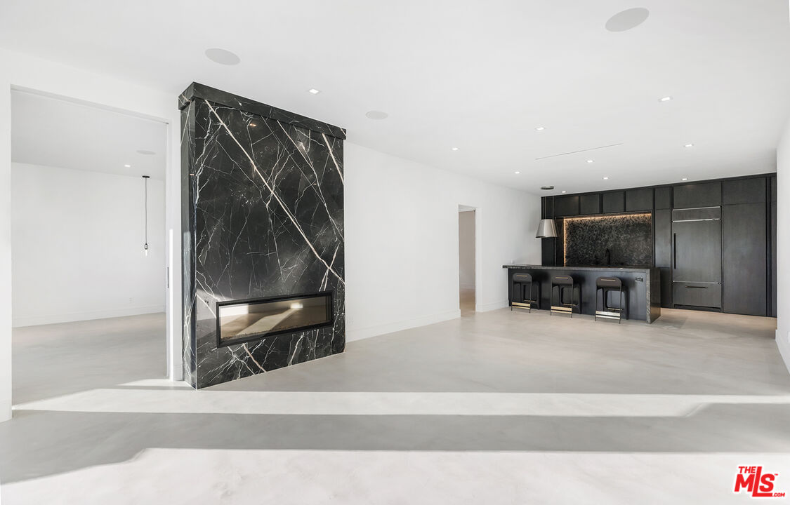 8960 Cynthia St Unit: 116