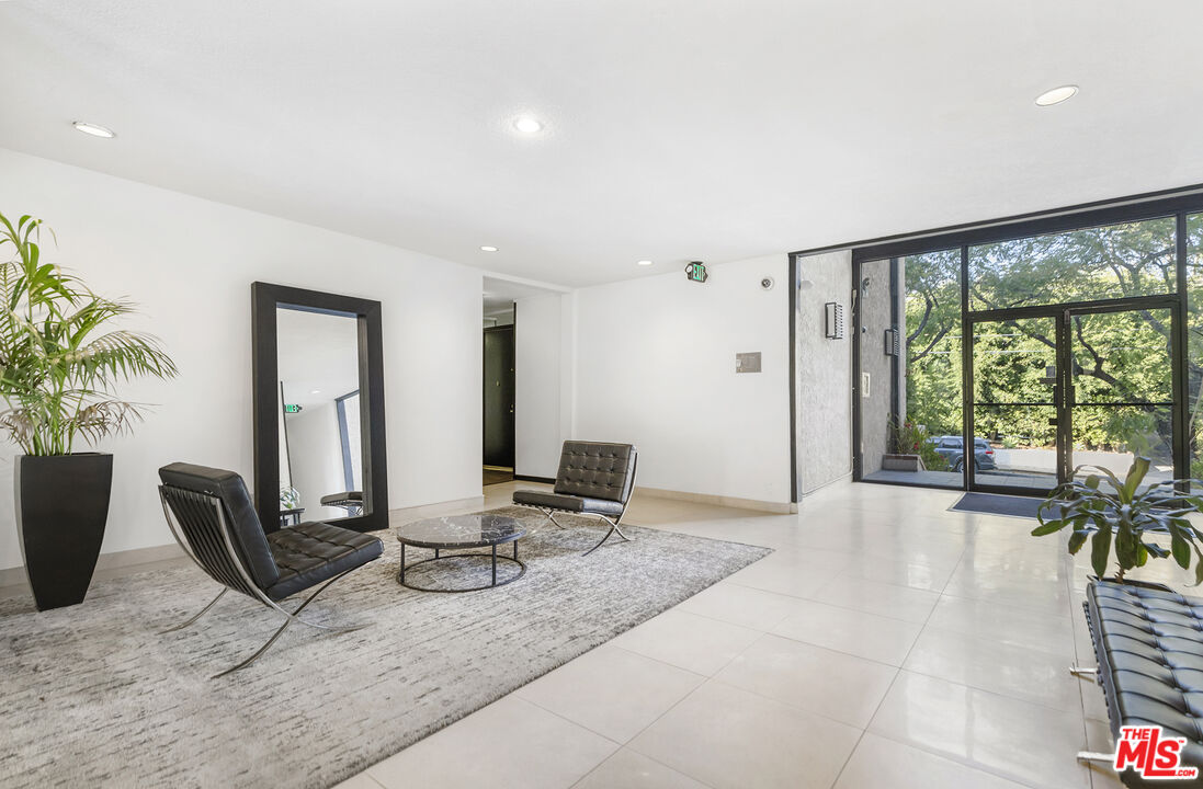 8960 Cynthia St Unit: 116