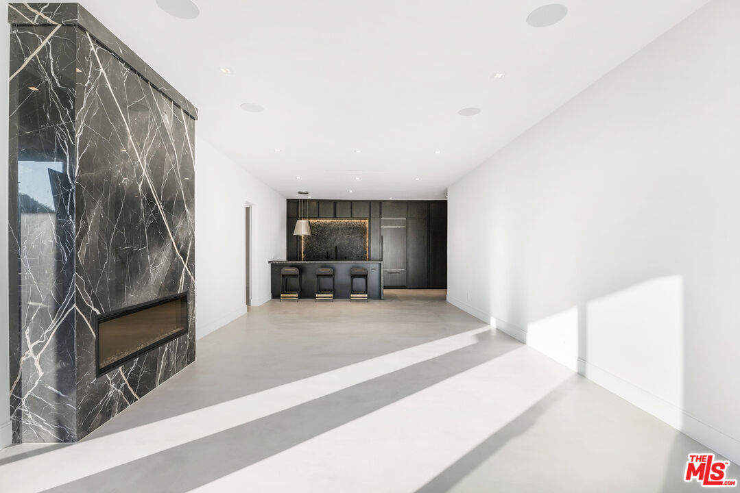 8960 Cynthia St Unit: 116