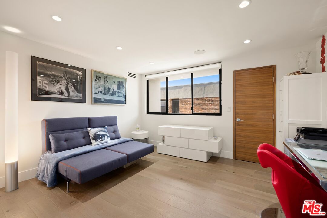 9305 Burton Way Unit: A