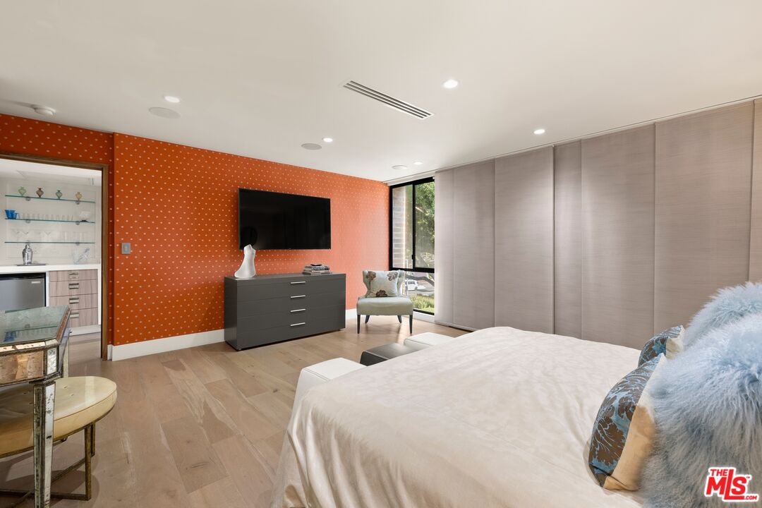 9305 Burton Way Unit: A