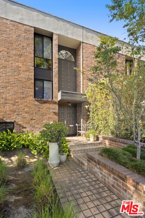 9305 Burton Way Unit: A