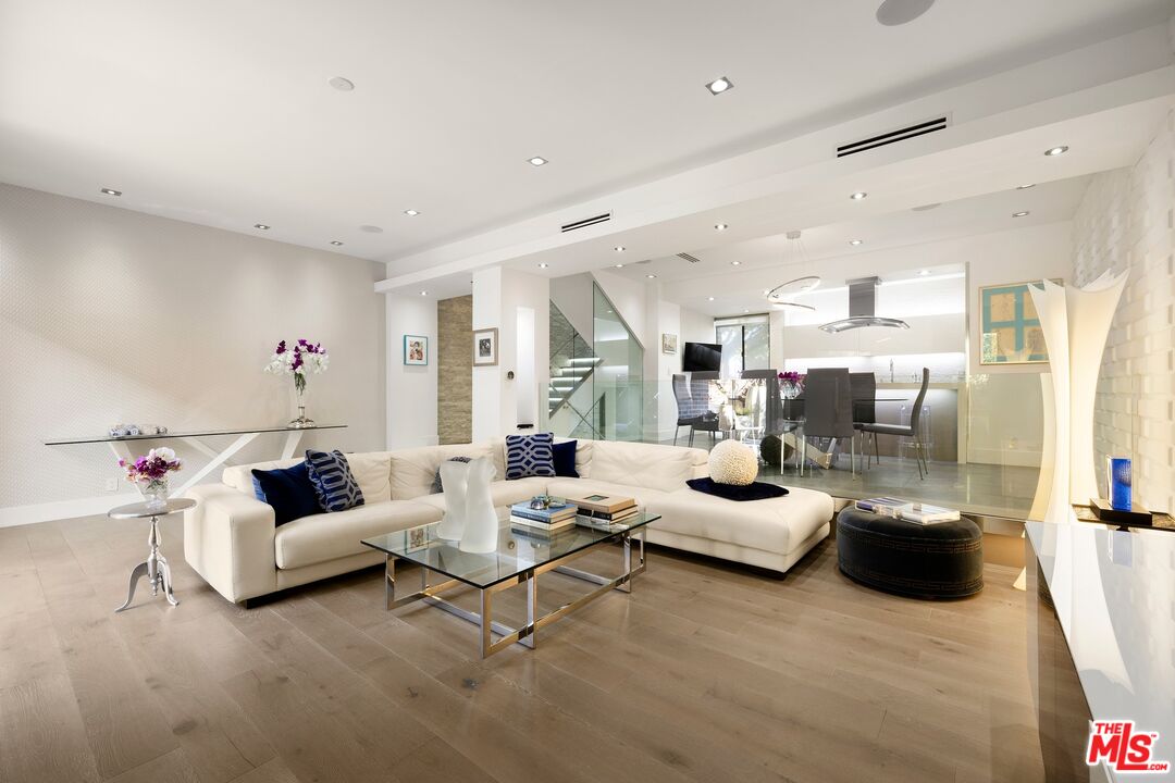 9305 Burton Way Unit: A