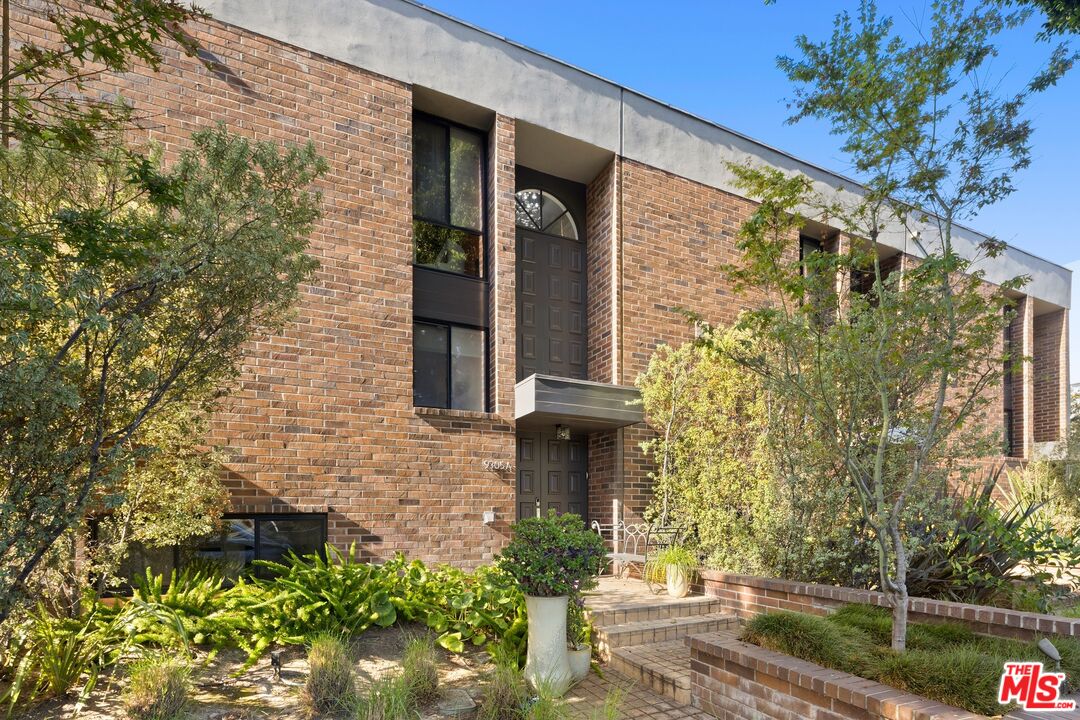 9305 Burton Way Unit: A