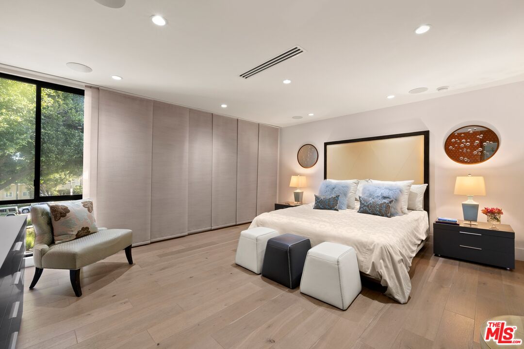 9305 Burton Way Unit: A
