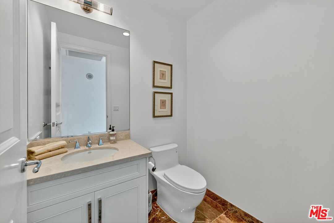10727 Wilshire Blvd Unit: 1802