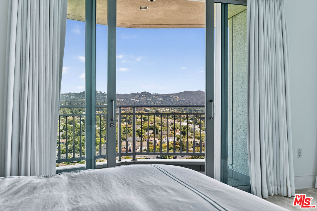 10727 Wilshire Blvd Unit: 1802