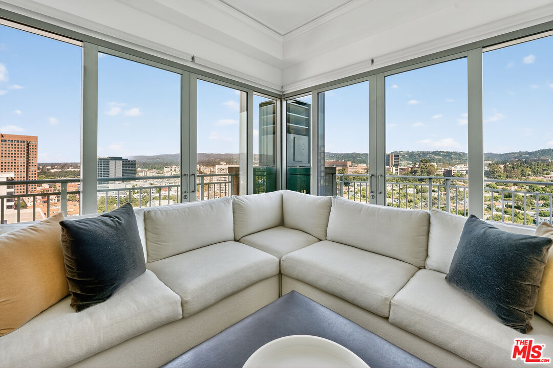 10727 Wilshire Blvd Unit: 1802