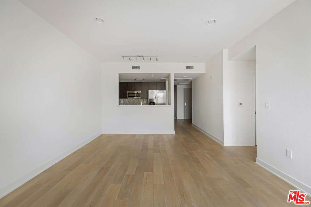 436 S VIRGIL AVE Unit: PH10