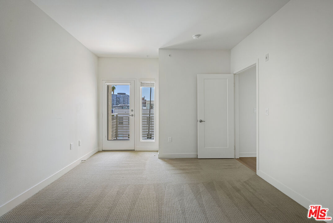 436 S VIRGIL AVE Unit: PH10