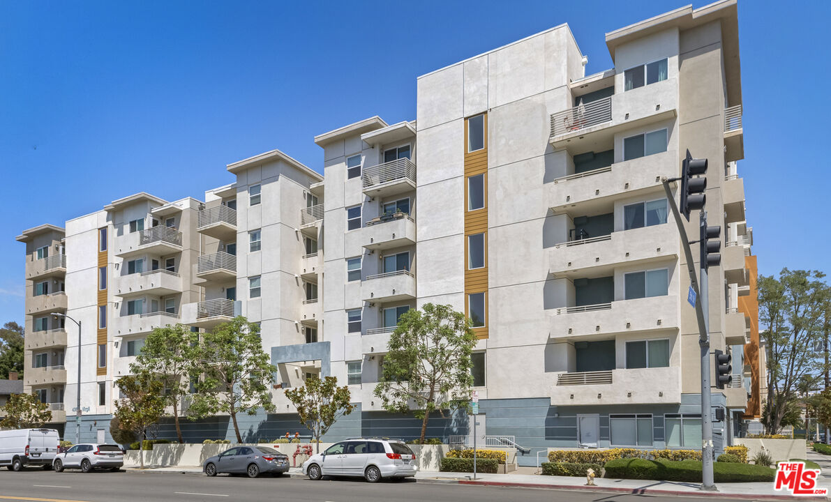436 S VIRGIL AVE Unit: PH10