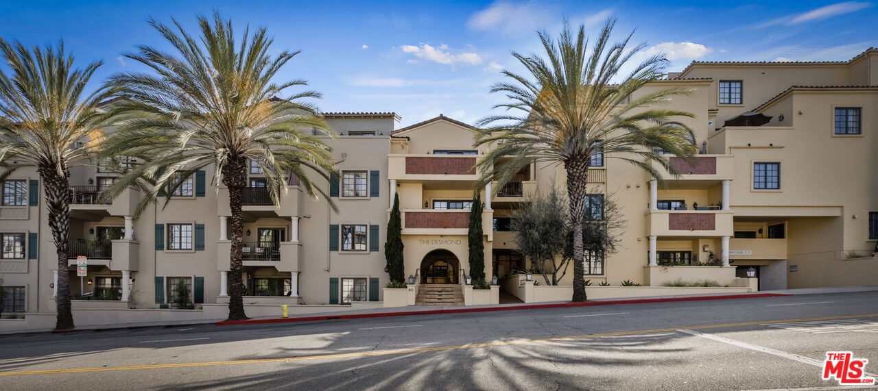 851 N San Vicente Blvd Unit: 102