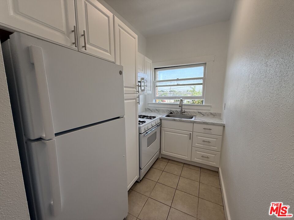 4125 S Figueroa St Unit: 302