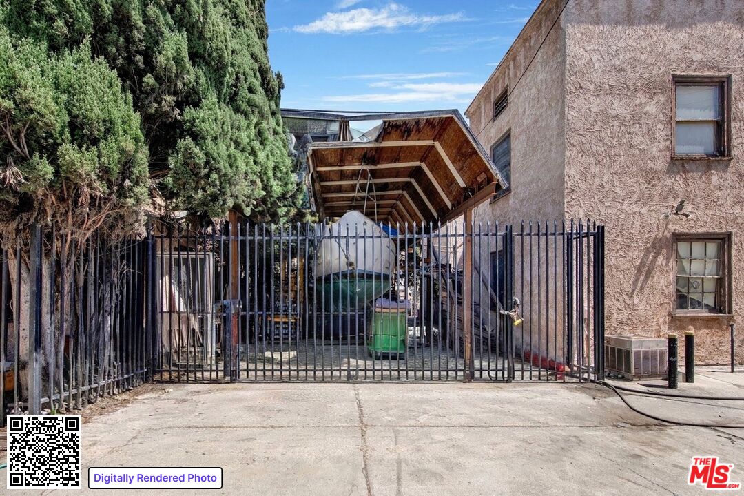 4149 Melrose Ave