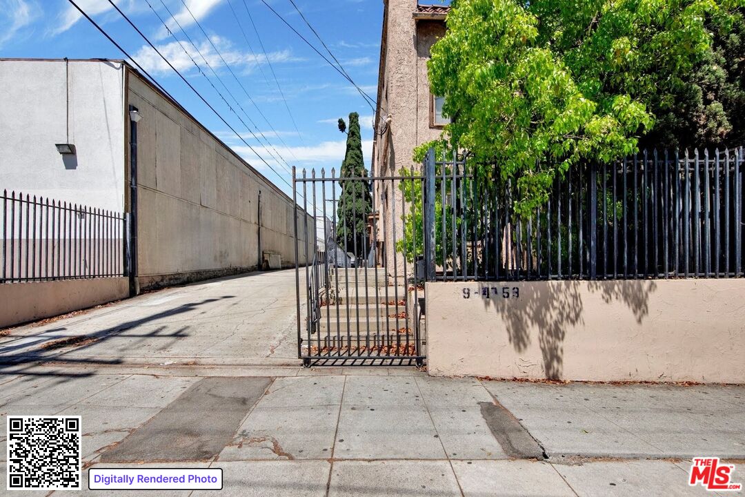 4149 Melrose Ave