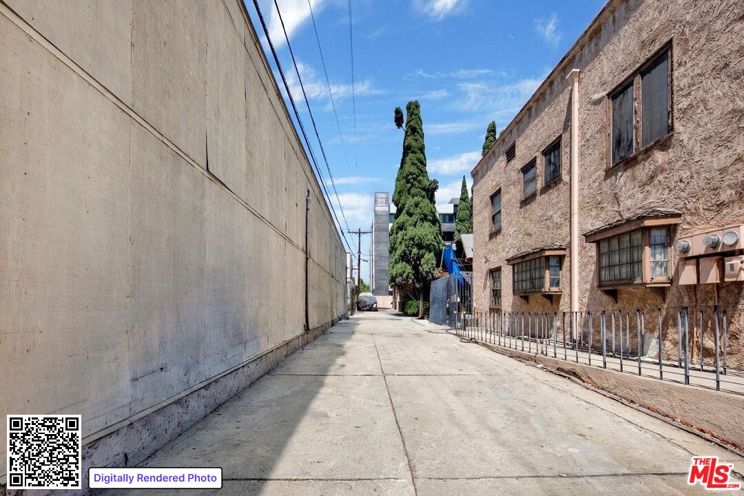 4149 Melrose Ave