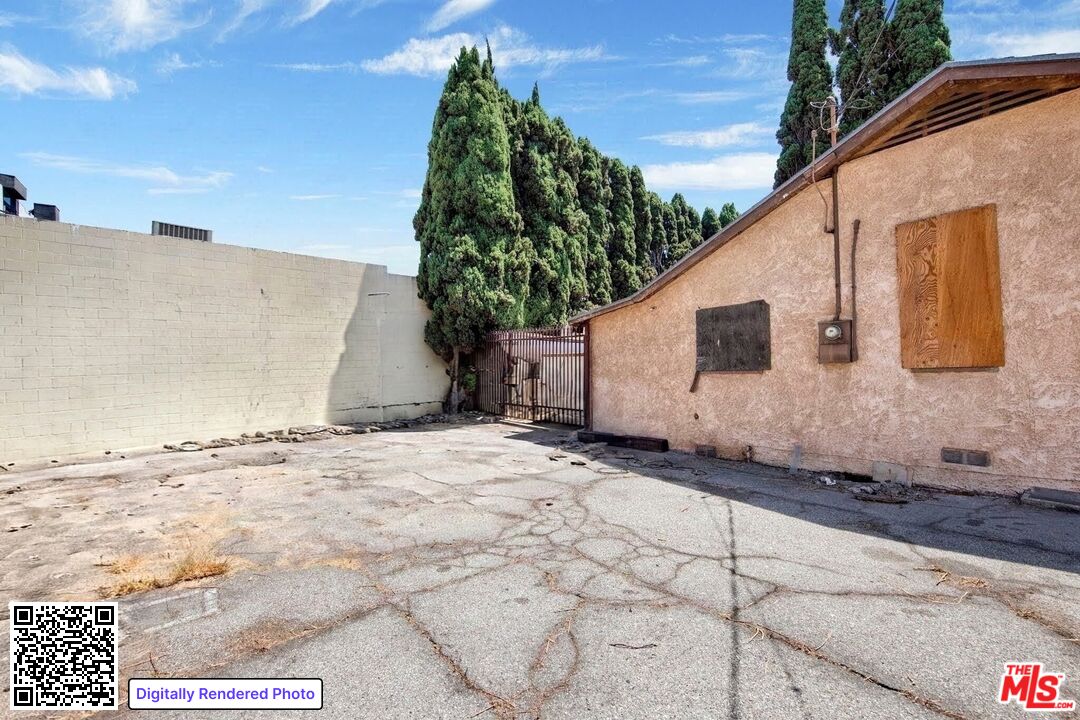 4149 Melrose Ave