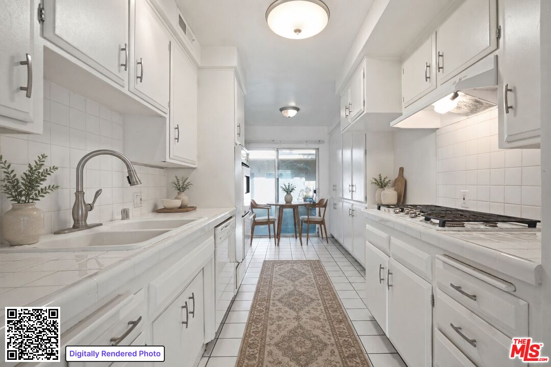 837 S Windsor Blvd Unit: 6
