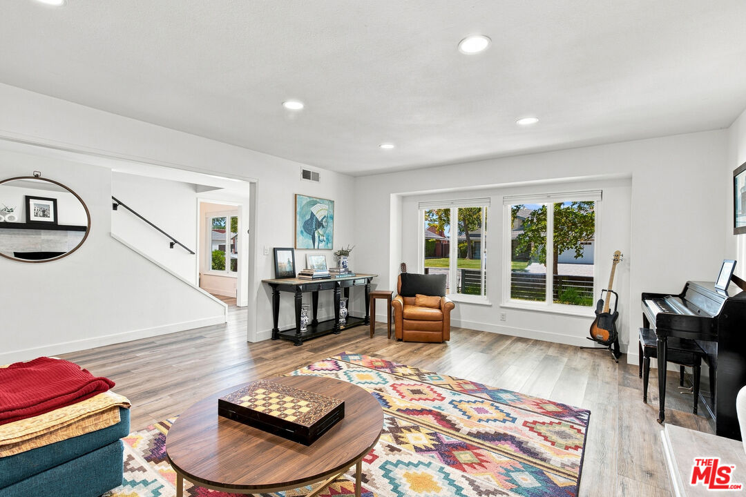 250 Lupe Ave