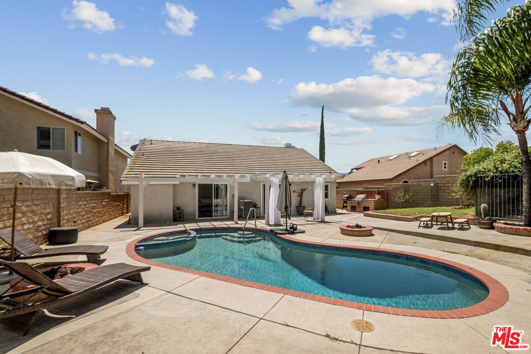 22537 Cardiff Dr