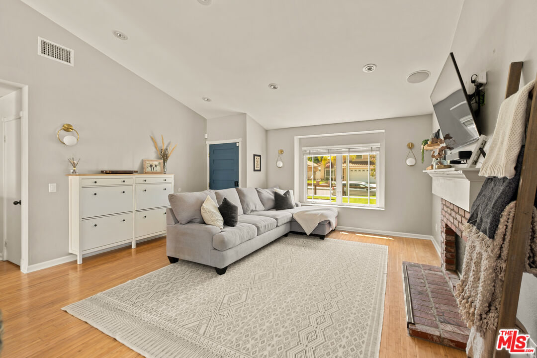 22537 Cardiff Dr