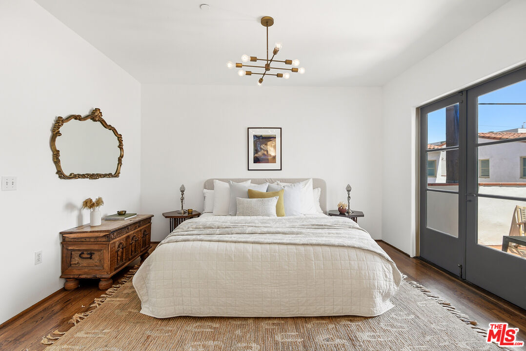 1414 N Harper Ave Unit: 10