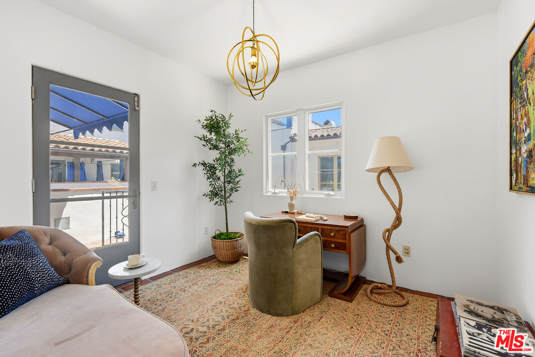 1414 N Harper Ave Unit: 10