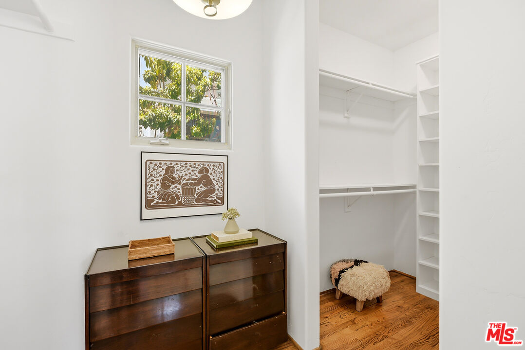 1414 N Harper Ave Unit: 10