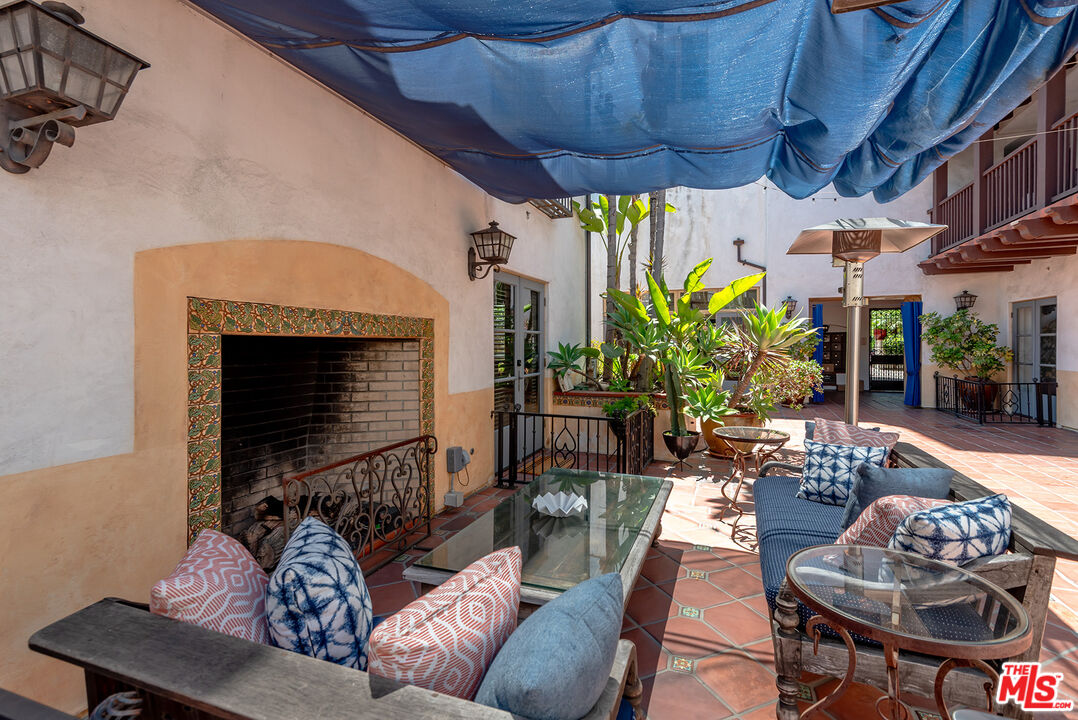 1414 N Harper Ave Unit: 10