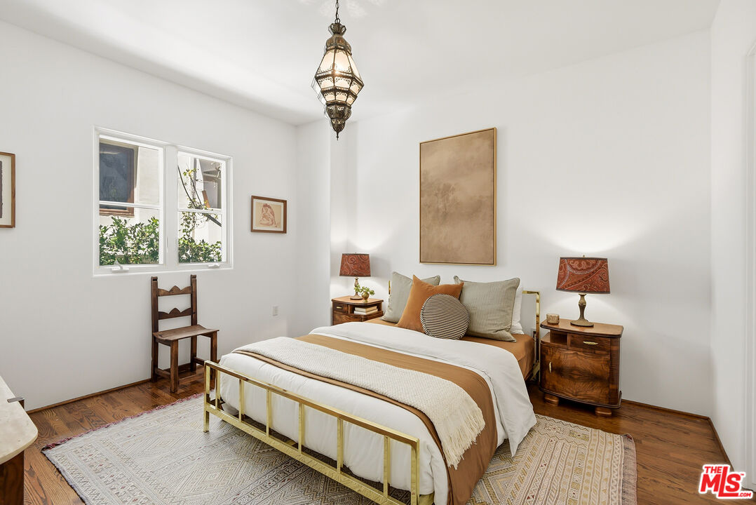 1414 N Harper Ave Unit: 10