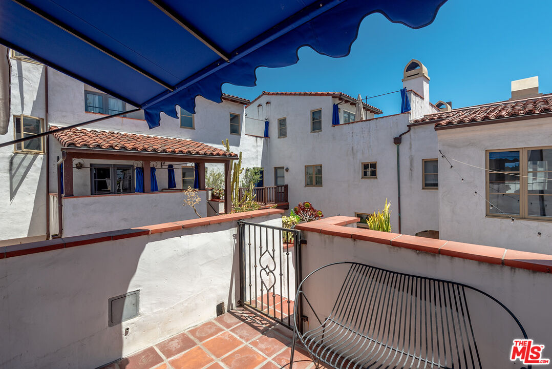 1414 N Harper Ave Unit: 10