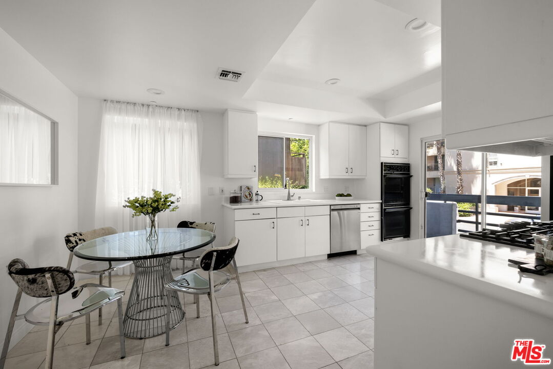 11606 Chenault St Unit: 101