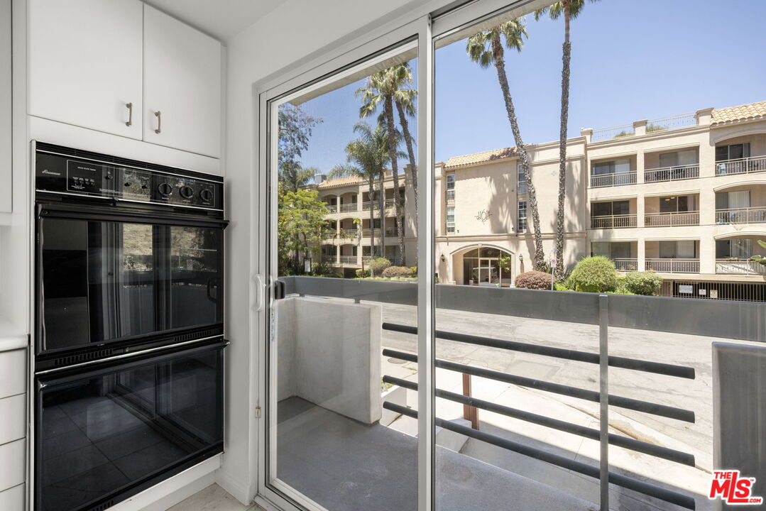 11606 Chenault St Unit: 101