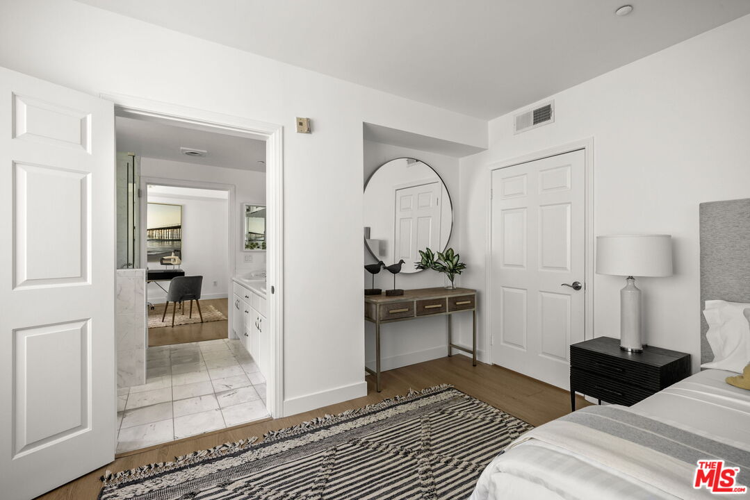 11606 Chenault St Unit: 101