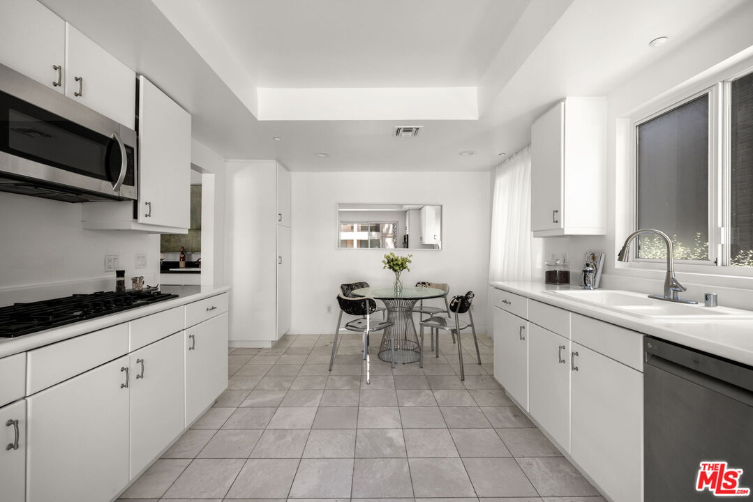 11606 Chenault St Unit: 101