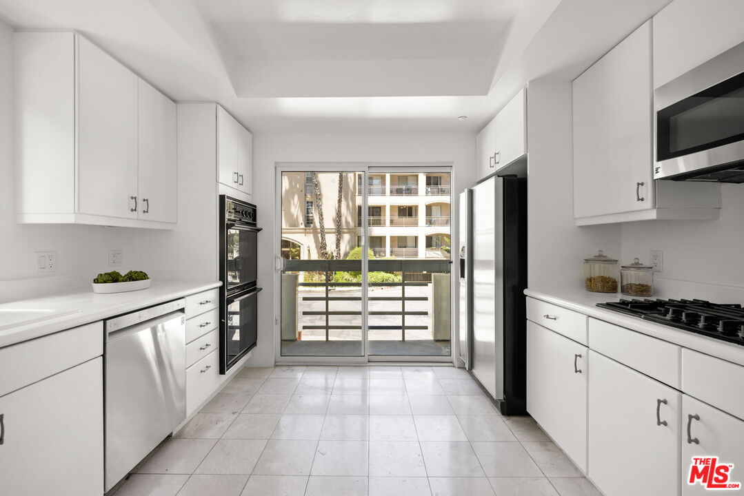 11606 Chenault St Unit: 101