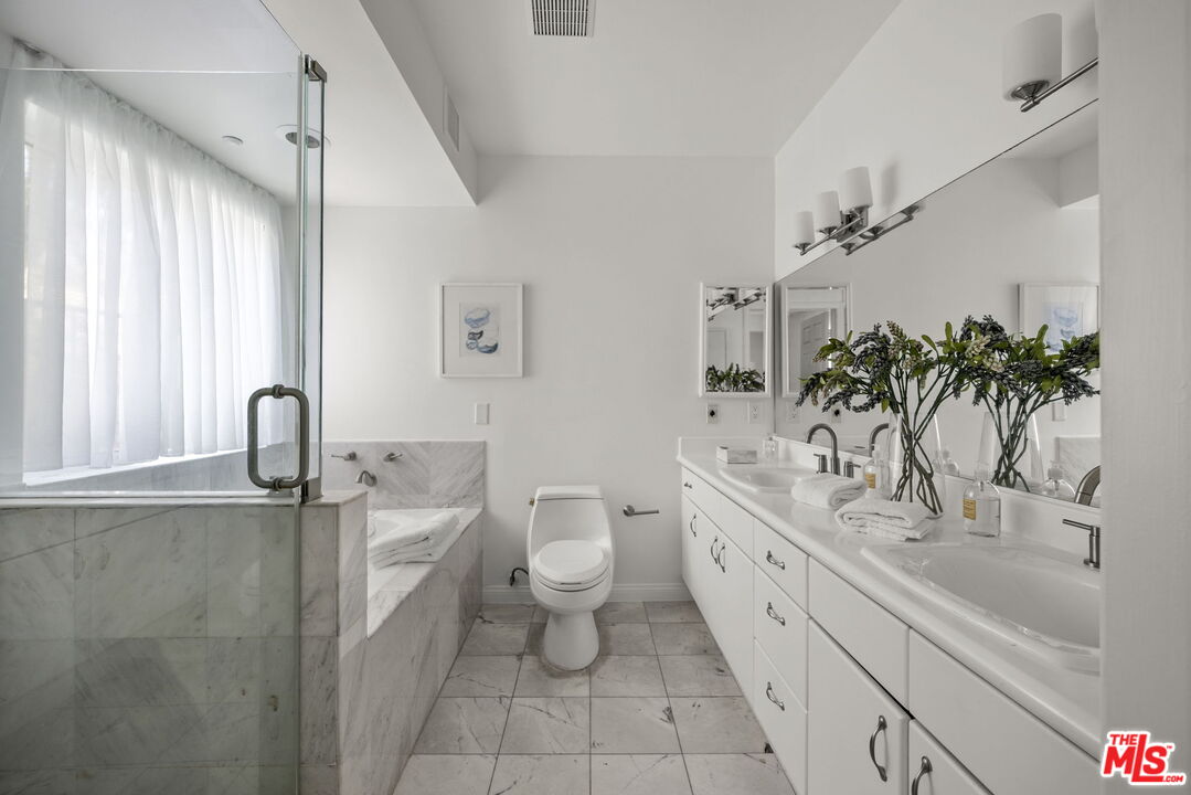 11606 Chenault St Unit: 101