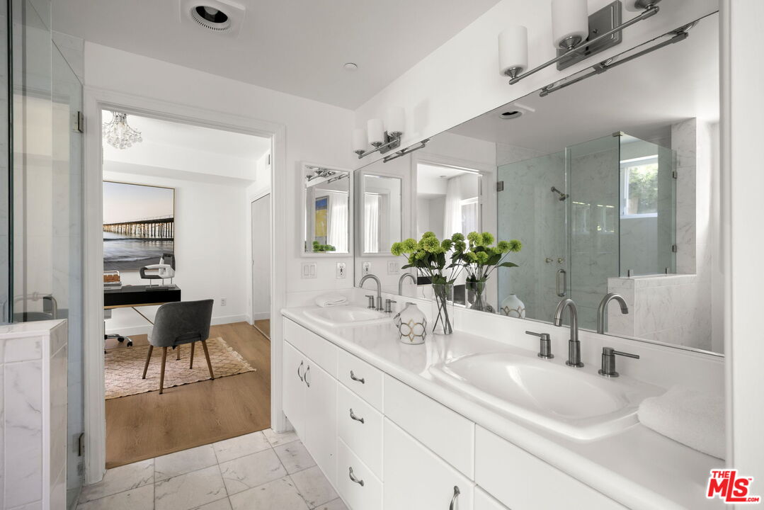 11606 Chenault St Unit: 101