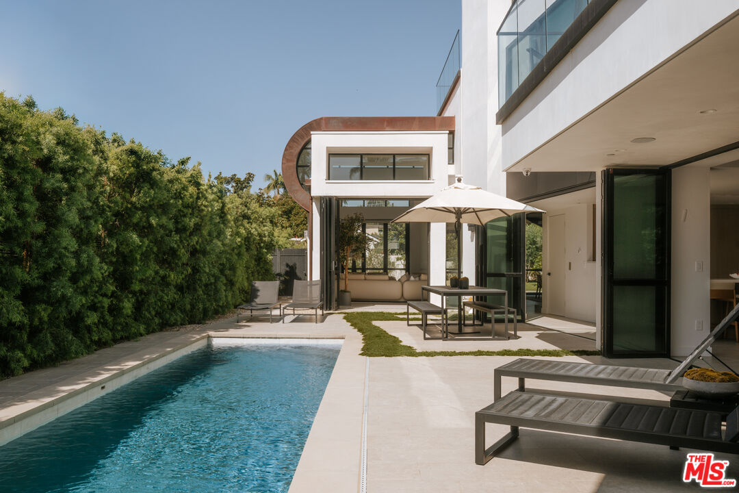 218 Alta Ave
